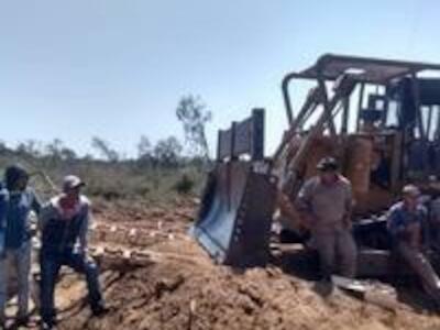 Campesinos pararon siete topadoras que iban a desmontar un paraje donde viven 50 familias