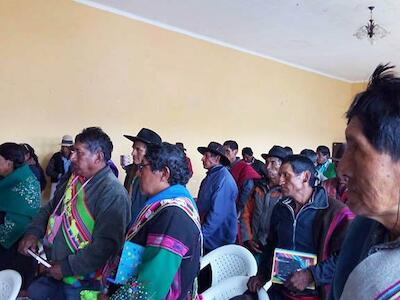 Indígenas de 11 reservas del país marchan hacia La Paz
