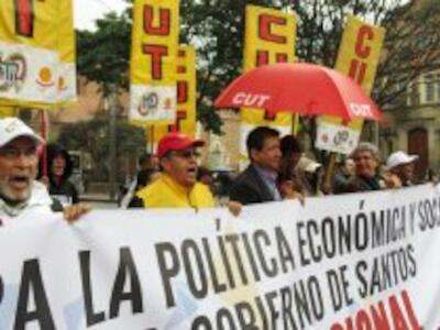 Cientos de miles de colombianos y colombianas protestaron contra política entreguista de Santos