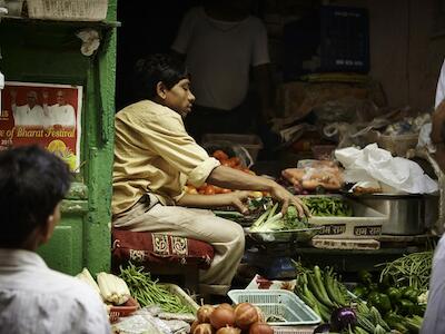 India_chandhi-chowk-veg-seller-Delhi_VisualBanquet