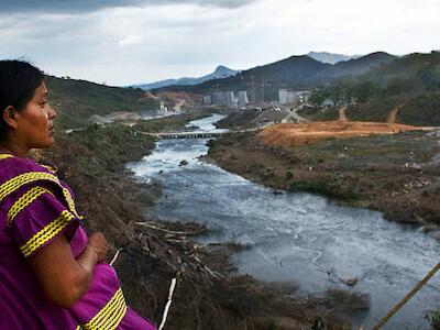 indígenas Ngäbe defienden río Tabasará. Evitar desalojo