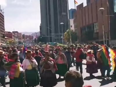 Campesinas aimaras en el centro de La Paz, Bolivia. Foto: Freddy Morales @FreddyteleSUR
