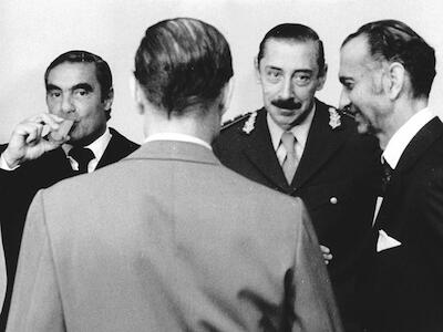 José Alfredo Martínez de Hoz brinda con Jorge Rafael Videla y Emilio Eduardo Massera