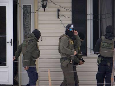 Amnistía Internacional pide la disolución del ICE tras documentar violaciones generalizadas de derechos humanos en operaciones contra inmigrantes