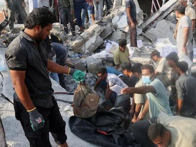 Imágenes de la escuela de Minab (Irán) tras el bombardeo de Estados Unidos. / Mehr / Abbas Zakeri