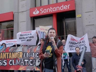 Fridays for future acción protesta contra el Banco Santander en la Plaza Sol, marzo de 2026. Mar Sala