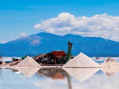 Chile invierte 33 veces más en impulsar la industria del litio que en investigar cómo proteger los salares