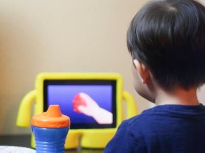 Cómo la publicidad de ultraprocesados moldea la salud en América Latina y el Caribe