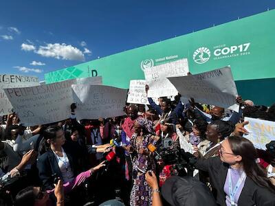 COP17: excluyen de la agenda temas de sociedad civil, pueblos indígenas y género en las negociaciones sobre desertificación y sequía a pedido de EE...