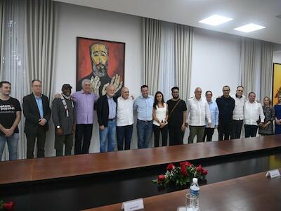 Delegação da Assembleia Internacional dos Povos declara apoio a Cuba e anuncia medidas para mitigar bloqueio dos EUA