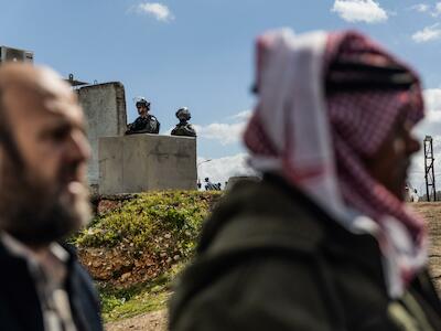 Soldados israelíes en el puesto de control de Kalandia un día antes del comienzo de los ataques israelíes y de EE. UU. a Irán. Mauricio Morales