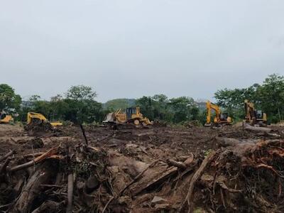 Así se dejó la zona de El Espino donde se construirá el CIFCO. El gobierno destruyo 8 manzanas de bosque. Foto: Diario Co Latino / Archivo.