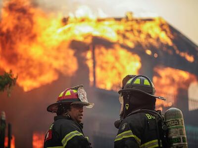 Devastadores incendios en el sur de Chile: al menos 19 muertos y más de 50.000 evacuados