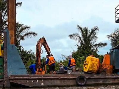 O projeto e a dragagem do rio avançam sem licenciamento ambiental válido e sem a realização de consulta livre, prévia e informada aos povos indígenas, ribeirinhos e comunidades tradicionais afetadas. Foto: Jander Arapiun