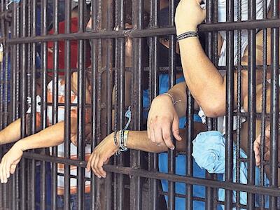 El hacinamiento carcelario y el respeto a los derechos de los privados de libertad son factores que analiza la OMCT para determinar si en El Salvador hay o no tortura. LPG(Archivo)