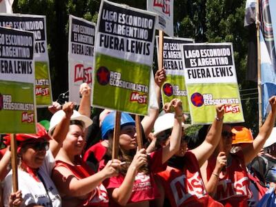 Extranjerización de la tierra De Lewis a Trump ¿Qué quieren en nuestro territorio?