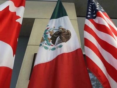 La integración económica derivada del TLCAN y posteriormente del TMEC consolidó a México como un país maquilador. Foto Ap / Archivo