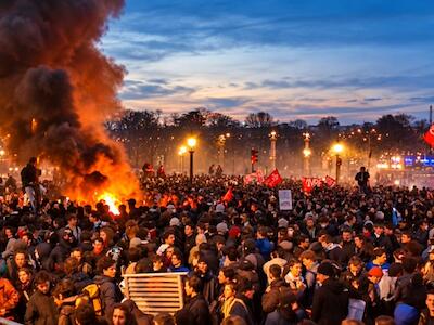 Francia vive su mayor protesta estudiantil en décadas: la rebelión de los liceos se convierte en movilización nacional