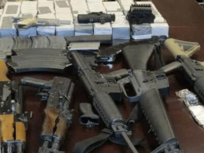 © CPB/HSI Las armas y municiones suelen introducirse ilegalmente en Haití por las mismas rutas que las drogas.