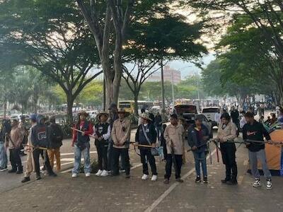 Indígenas mantienen protesta pacífica en Medellín