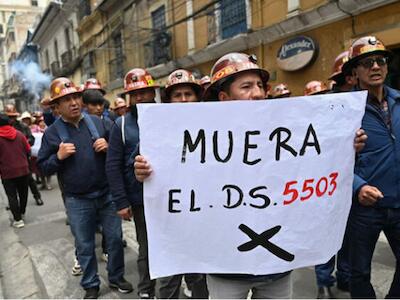La Central Obrera Boliviana (COB) continúa con paro nacional indefinido tras la quita del subsidio al combustible