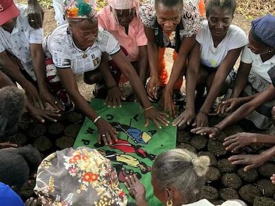 Las campesinas haitianas exigen reparaciones
