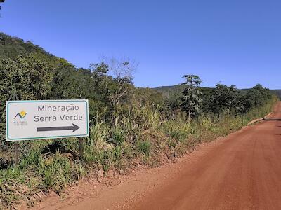 Maquiada de verde, mineração de terras raras impacta territórios  e amplia conflitos pela água em Goiás