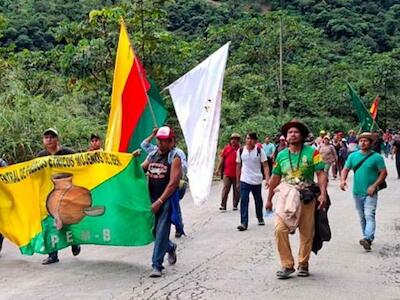 Marcha indígena-campesina llega a Yolosita