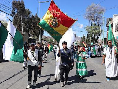 Marchistas indígenas y campesinos rechazan acusaciones de financiamiento externo y reivindican su autonomía en defensa de los territorios