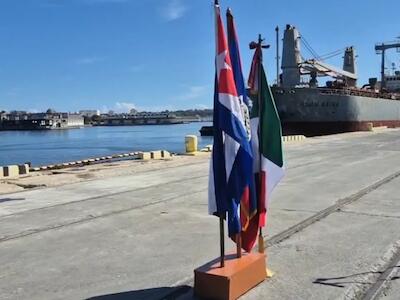 Navio de doações em Havana | Crédito: Foto: Presidência de Cuba