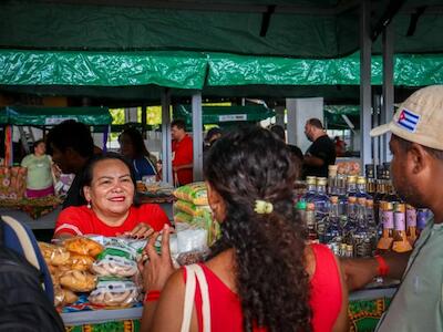 MST reafirma a agroecologia e a cooperação em mostra de produtos da Reforma Agrária Popular 