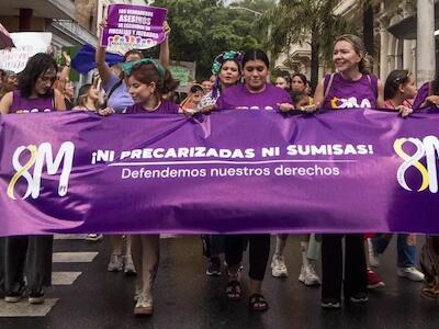 “Ni precarizadas ni sumisas. Defendemos nuestros derechos”