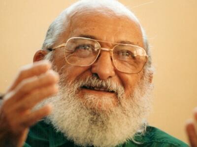 Paulo Freire dedicou sua vida e obra na construção de uma educação libertadora para os povos oprimidos. Foto: Divulgação web