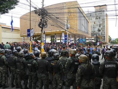 Rechazan toma de posesión de Nasry Asfura como presidente