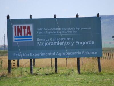 Siete exministros de Agricultura salieron a rechazar el proceso de “modernización” del INTA, argumentando que se trata de un negocio inmobiliario