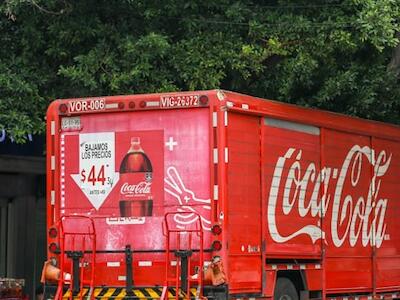 En portada: Camión de Coca-Cola en la Ciudad de México. Foto: Riccardo Cavallotti 