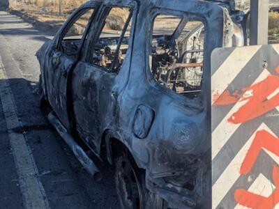 Pérdida total del vehículo de la organización Un Salto de Vida. La agresión se registró el pasado domingo en el contexto de la ola de violencia ocurrida tras el ataque de fuerzas de seguridad contra uno de los mayores cárteles criminales en México.