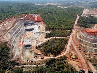 Foto de 18 de abril de 2023 mostra a cava Grota do Cirilo, onde a mineradora Sigma Lithium explora minério de lítio, em Itinga, no Vale do Jequitinhonha (MG) – REUTERS