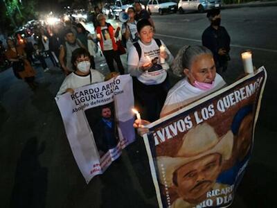 Protesta en mayo de 2024 en la ciudad de México ante las desapariciones de personas en el país. Los defensores ambientales están entre los colectivos amenazados. Foto: cortesía Luis Antonio Rojas / Global Witness