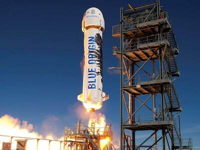 La nave de Blue Origin en la que Jeff Bezos fue lanzado al espacio. Foto: Télam