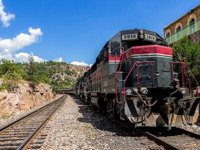 Ferrocarriles, despojo y resistencia, ayer y hoy