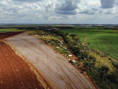 Acampamento Leonir Orback, Santa Helena (GO). (Imagem de drone: Andressa Zumpano/ CPT Nacional)