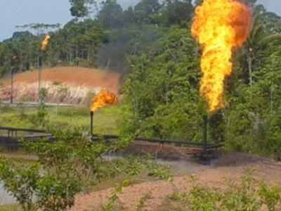 Los subsidios que las empresas petroleras reciben por la quema de gas asociado