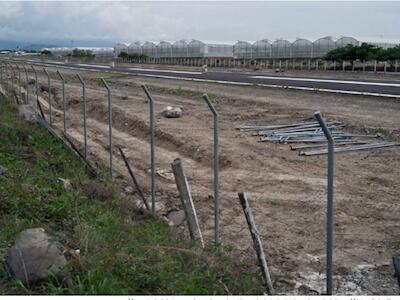 Mega-ciudad de invernaderos de producción agrícola industrial en el sur de Jalisco, México. Foto: Oswaldo Ruiz