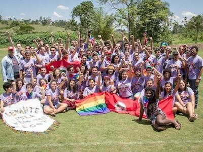 17 de maio demarca importância da luta contra a discriminação e violência à pessoas LGBTQIAPN+