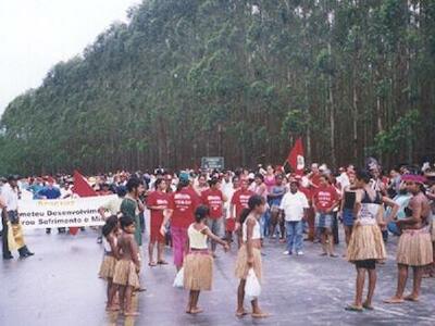 Aprendizajes de líderes indígenas Tupinikim de Brasil para recuperar sus territorios: una lucha de más de 40 años