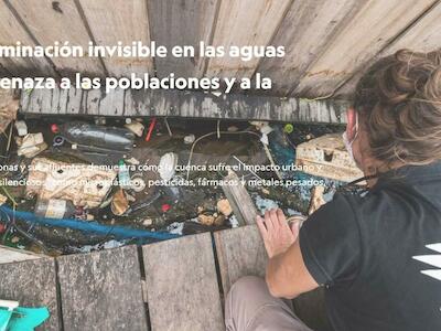 Los residuos se acumulan debajo de los flotantes a lo largo del río Negro, cerca de Manaus. Pero también existen otros contaminantes silenciosos, que no se pueden ver a simple vista y que también causan un daño incalculable al medio ambiente.  CORTESÍA DE SEA SHEPHERD BRASIL