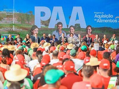 Brasil de Fato /Resumen Latinoamericano, 20 de octubre de 2023.  Uno de los momentos destacados de la semana fue la celebración de los 20 años del Programa de Adquisición de Alimentos – Wallisson Breno/Audiovisual/PR