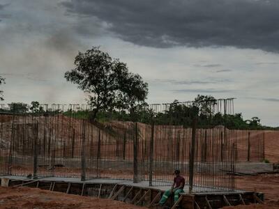 En Humaitá, a orillas del río Madeira, un proyecto de infraestructura relacionado con la soja, que fue promocionado para generar crecimiento, alimenta los temores de deforestación (imagen: Avener Prado)