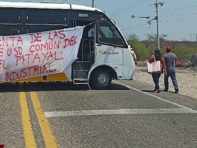 Con bloqueos, pueblos protestan contra Corredor Transístmico en Oaxaca